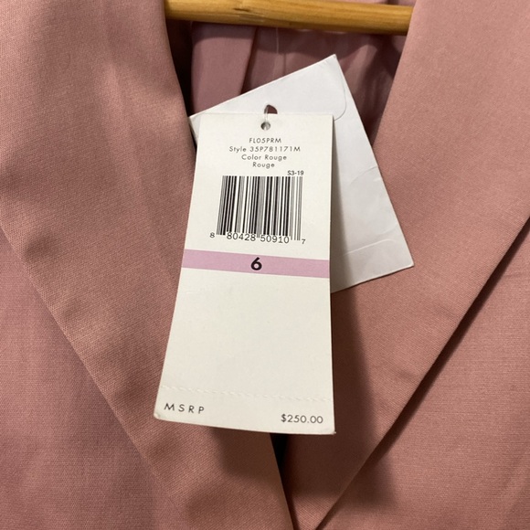 CALVIN KLEIN Rouge Women’s Blazer Suit (Size 6) - Picture 8 of 17